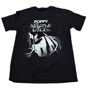 Sumerian records Poppy Negative Spaces men’s T-Shirt Black Graphic tee medium